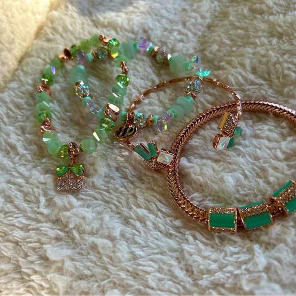 Bomb Party Holiday Stack (2023) - Picture 3 of 4